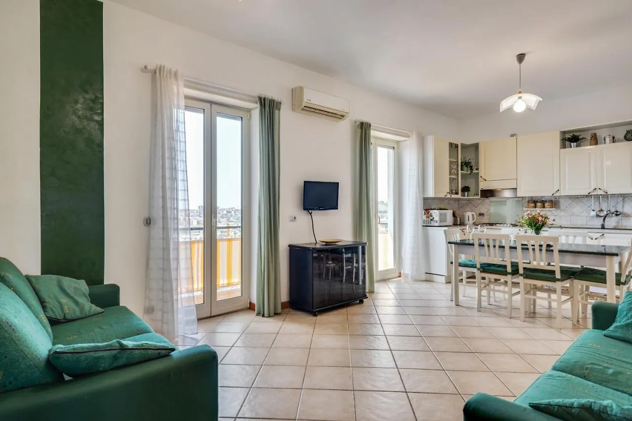 Roomy And Bright Apartment With Balconies X6 Catania