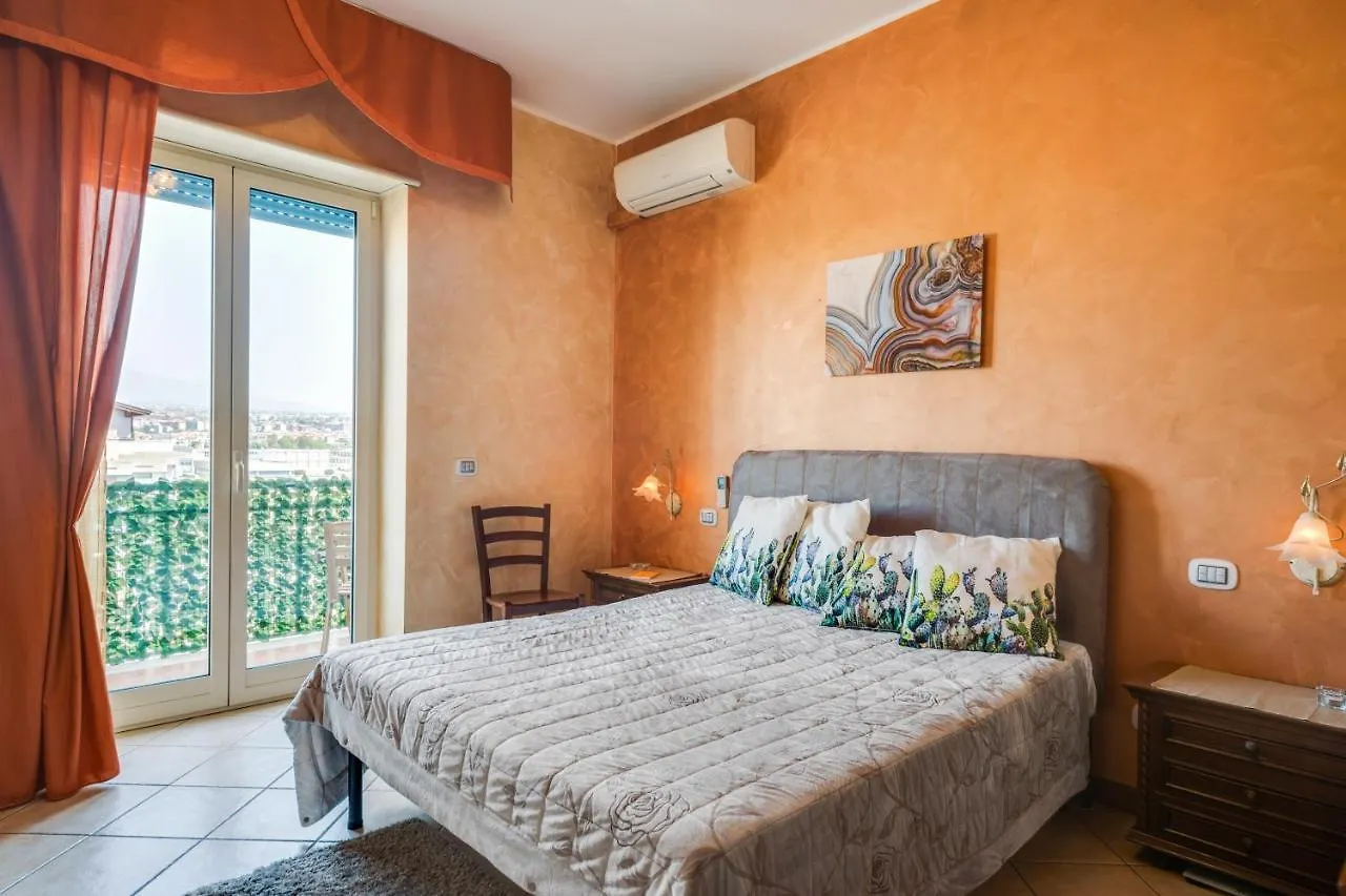 Roomy And Bright Apartment With Balconies X6 Catania