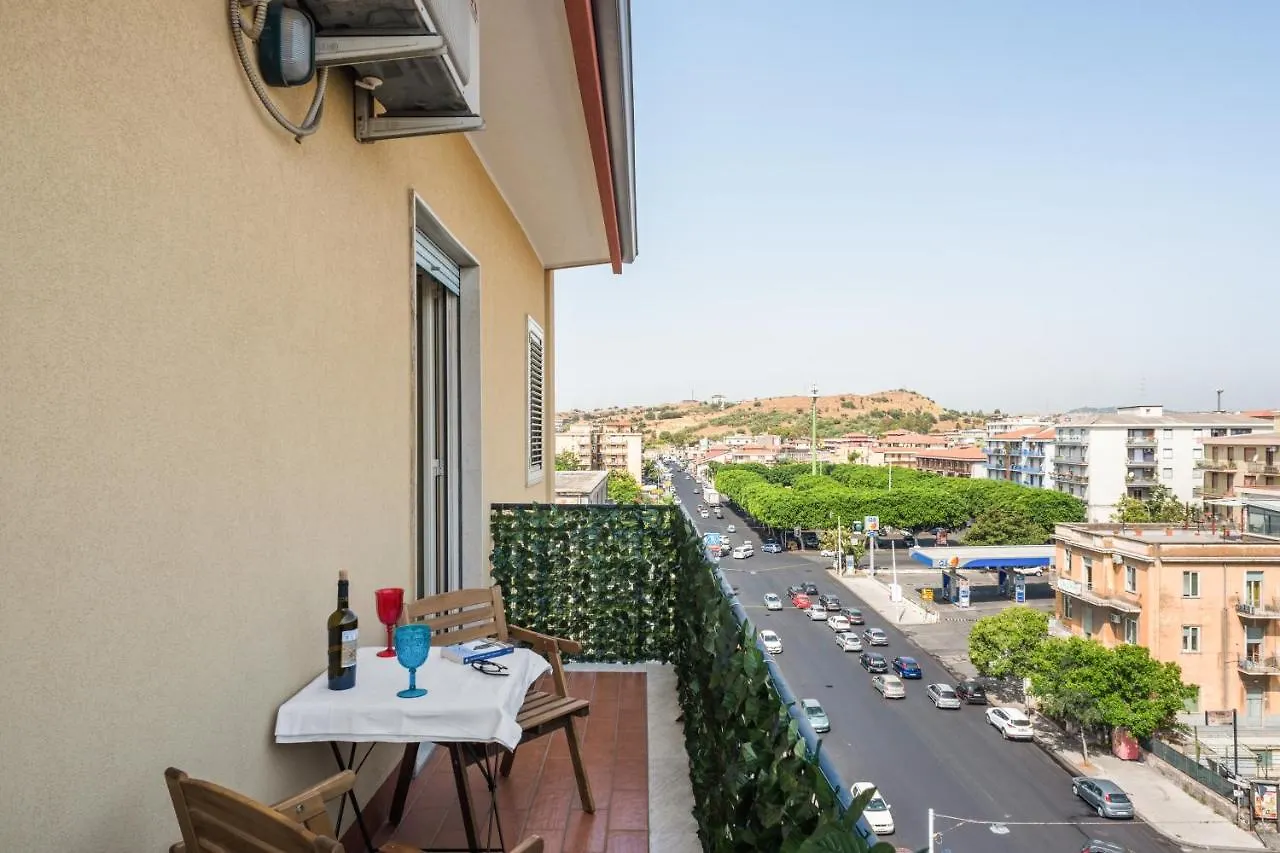 Roomy And Bright Apartment With Balconies X6 Catania